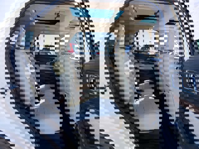 Certified 2018 Ford Explorer Platinum image 18