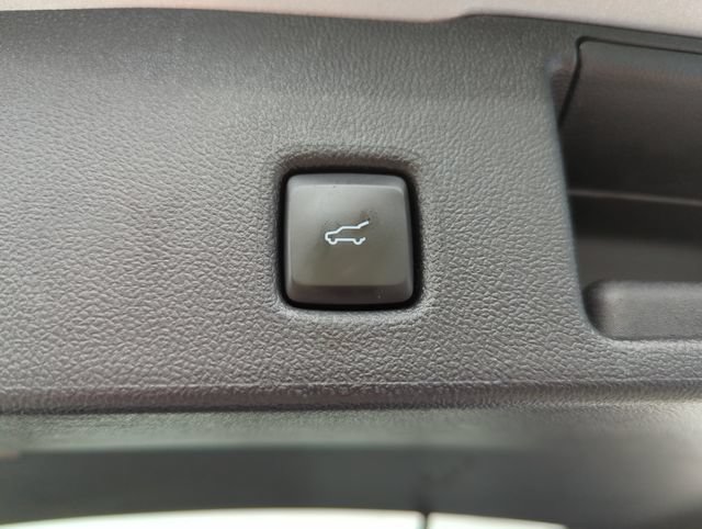 Certified 2024 Ford Escape ST-Line AWD/4WD image 22