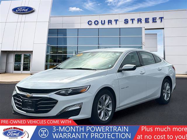 Used 2025 Chevrolet Malibu LT FWD image 1