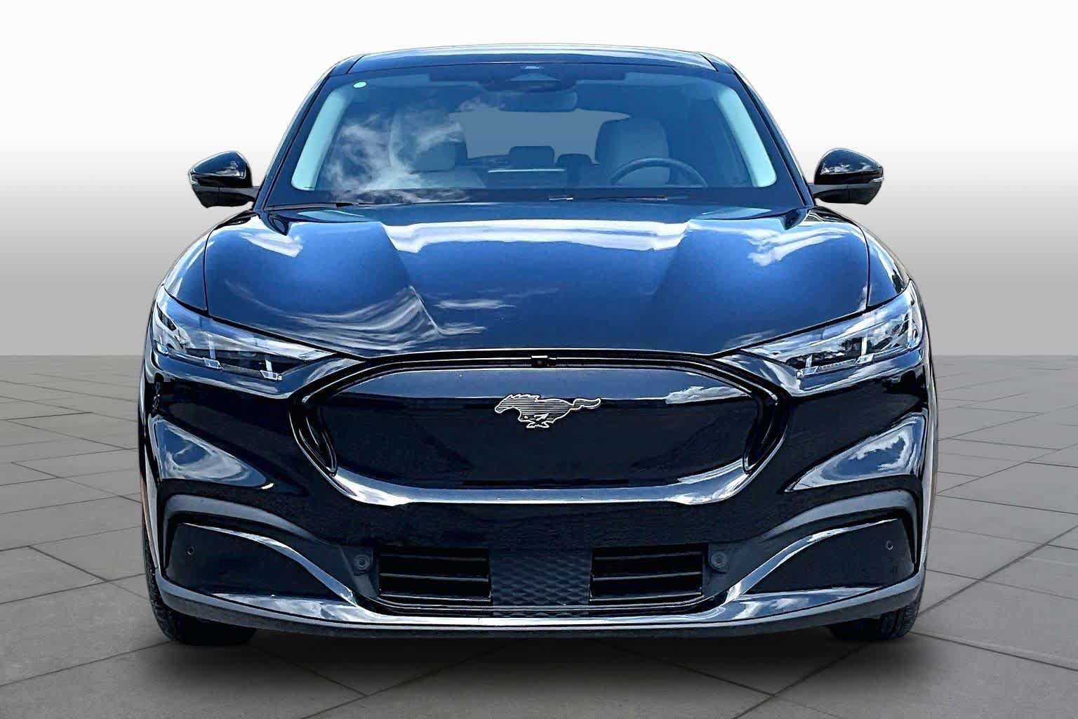 Certified 2025 Ford Mustang Mach-E Premium RWD image 3