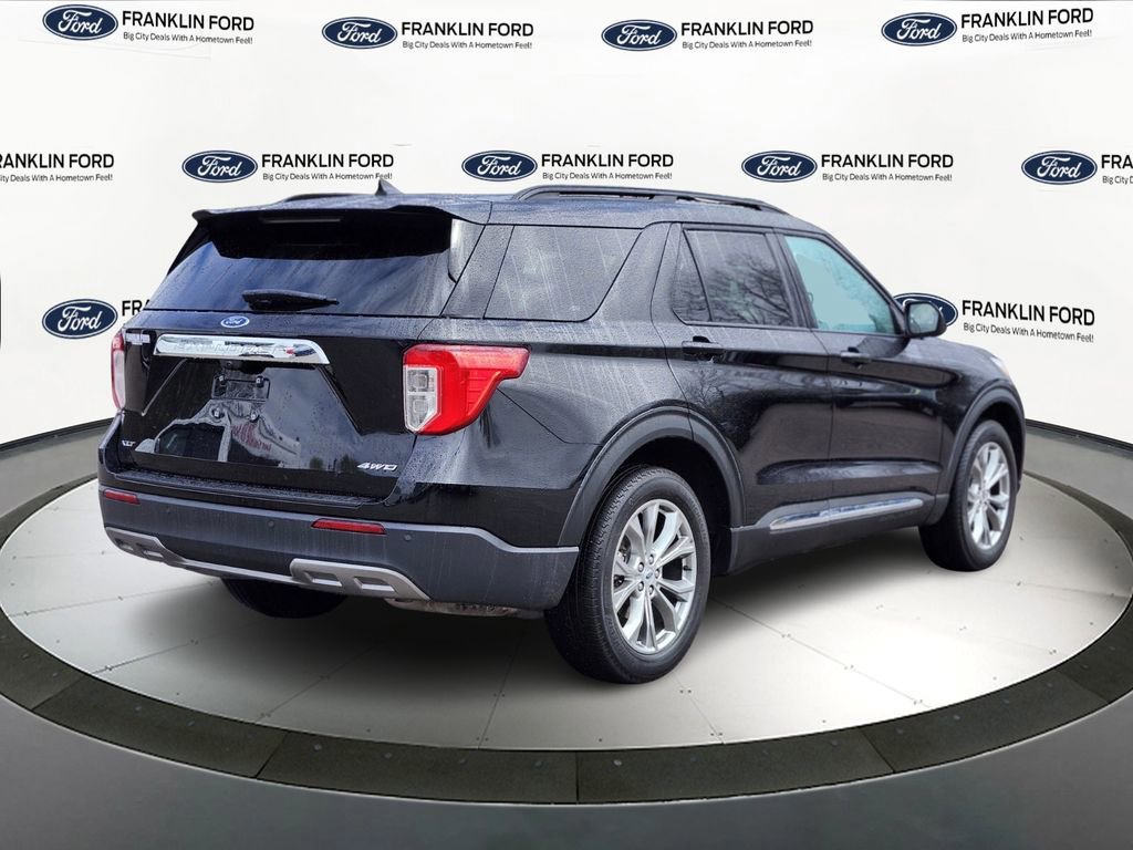 Certified 2022 Ford Explorer XLT w/ Equipment Group 202A image 5