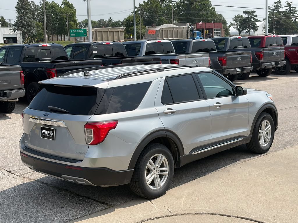 Certified 2023 Ford Explorer XLT w/ Equipment Group 202A AWD/4WD image 6