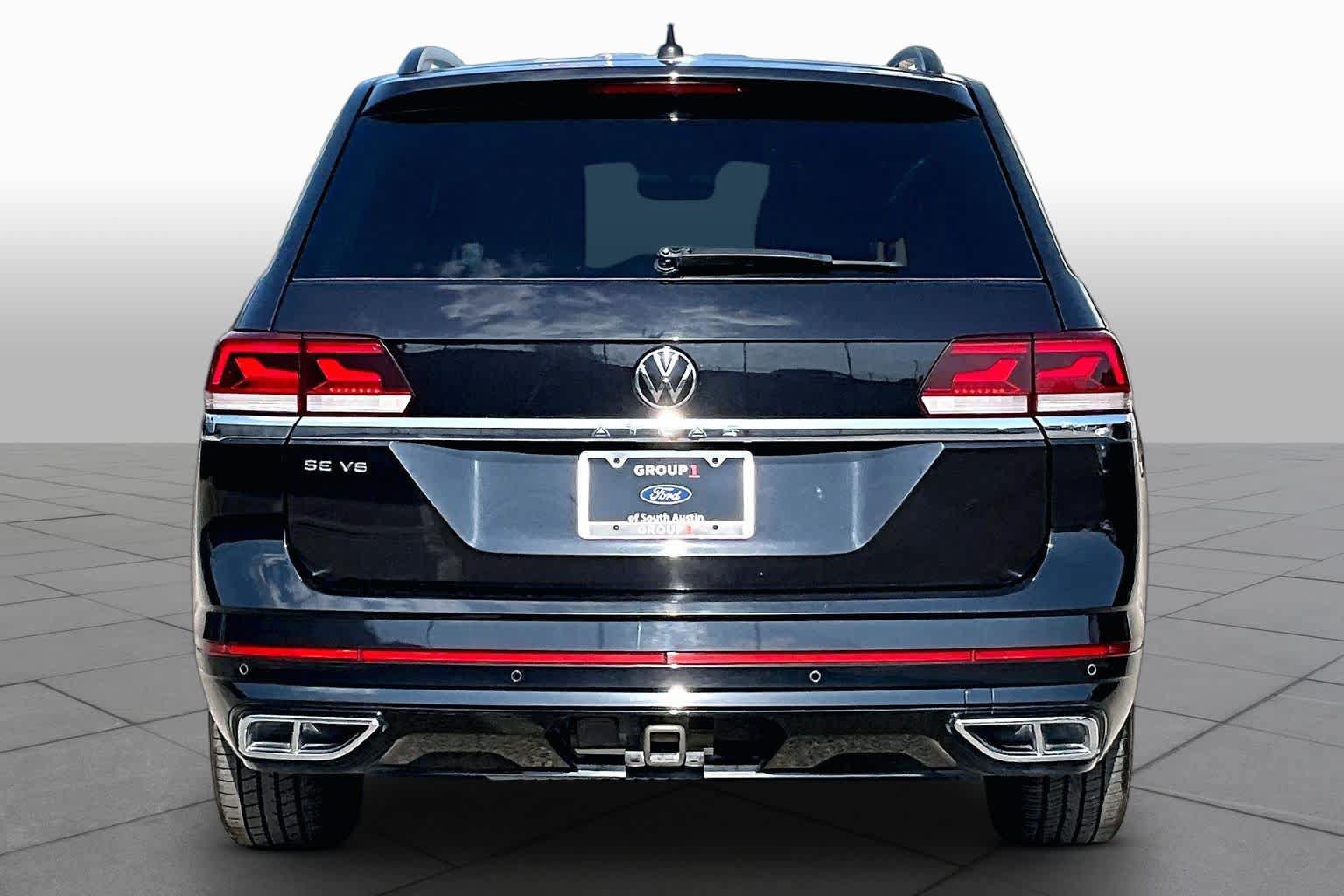 Used 2021 Volkswagen Atlas SE w/ Panoramic Sunroof Package FWD image 5