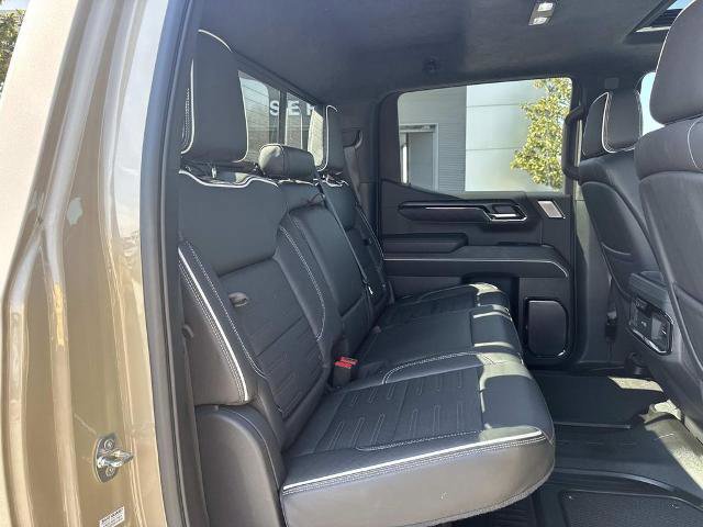 Used 2023 GMC Sierra 1500 AT4X image 9