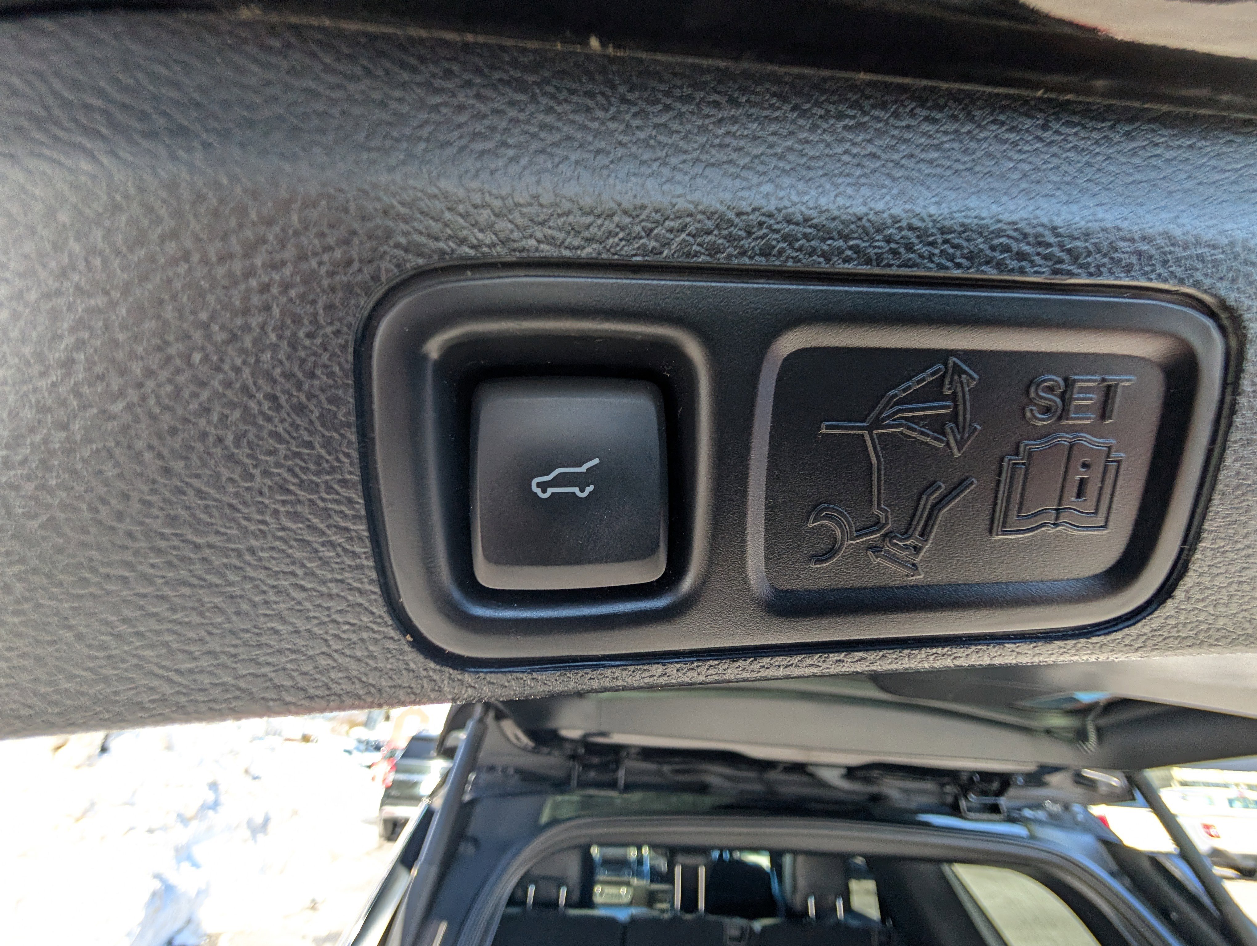 Certified 2020 Ford Expedition XLT w/ Equipment Group 202A image 15