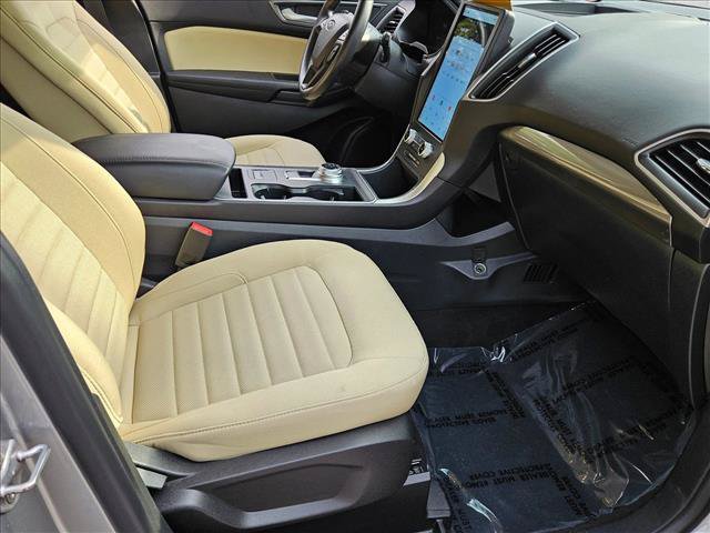 Certified 2024 Ford Edge SE w/ Black Appearance Package AWD/4WD image 20