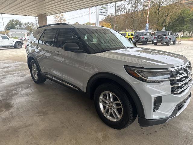 Certified 2025 Ford Explorer Active w/ Active Comfort Package image 6