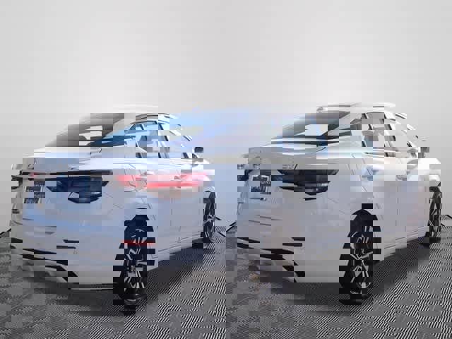 Used 2022 Nissan Sentra SV image 3