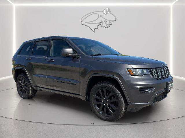 Used 2020 Jeep Grand Cherokee Altitude AWD/4WD image 7