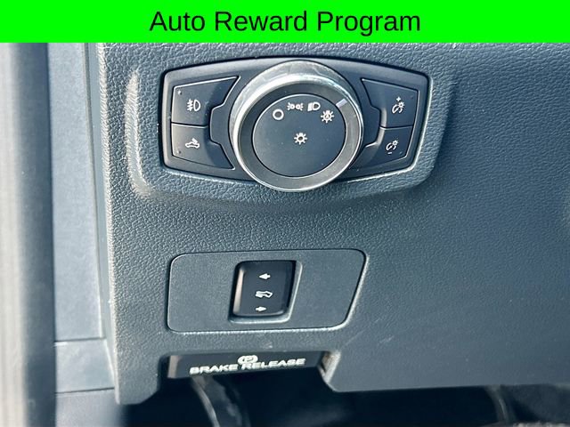 Certified 2022 Ford F350 Lariat w/ Black Appearance Package image 12