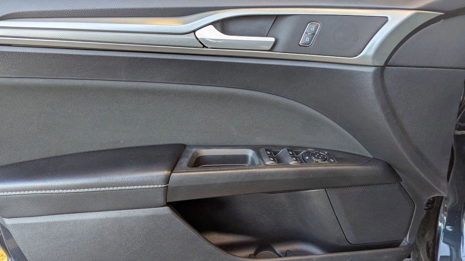 Certified 2020 Ford Fusion SE image 13