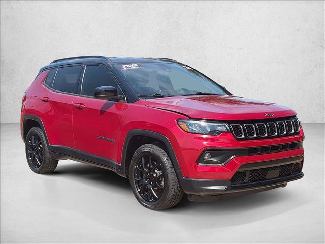 Used 2024 Jeep Compass Latitude w/ Altitude Special Edition AWD/4WD image 3