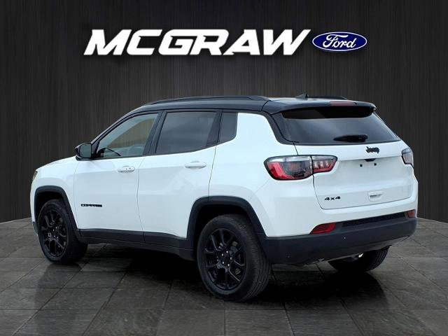 Used 2024 Jeep Compass Latitude w/ Convenience Group AWD/4WD image 8