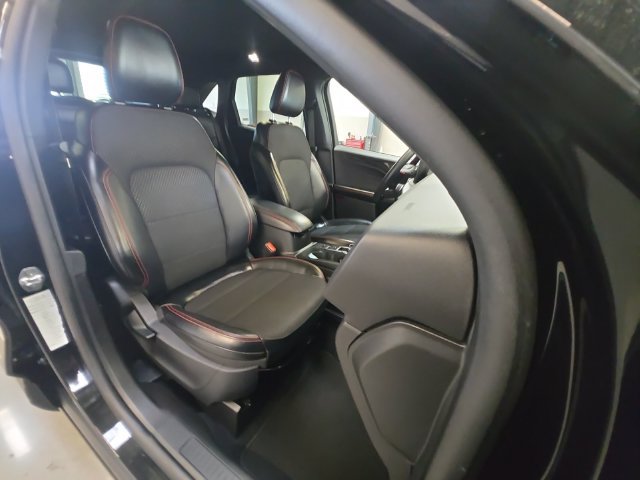 Certified 2025 Ford Escape ST-Line AWD/4WD image 30
