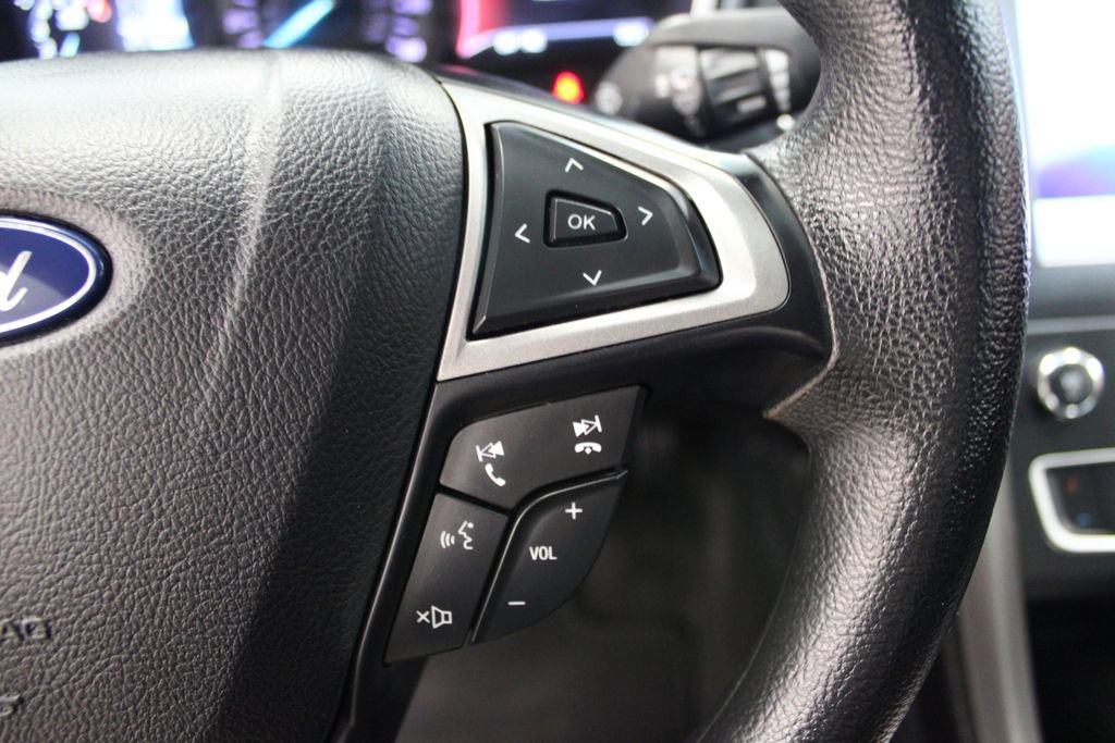 Certified 2020 Ford Fusion SE FWD image 22