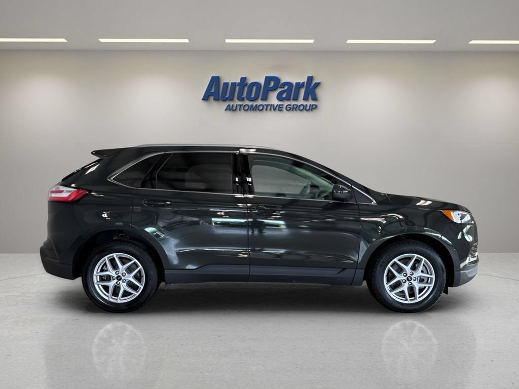 Certified 2024 Ford Edge SEL w/ Convenience Package AWD/4WD image 8