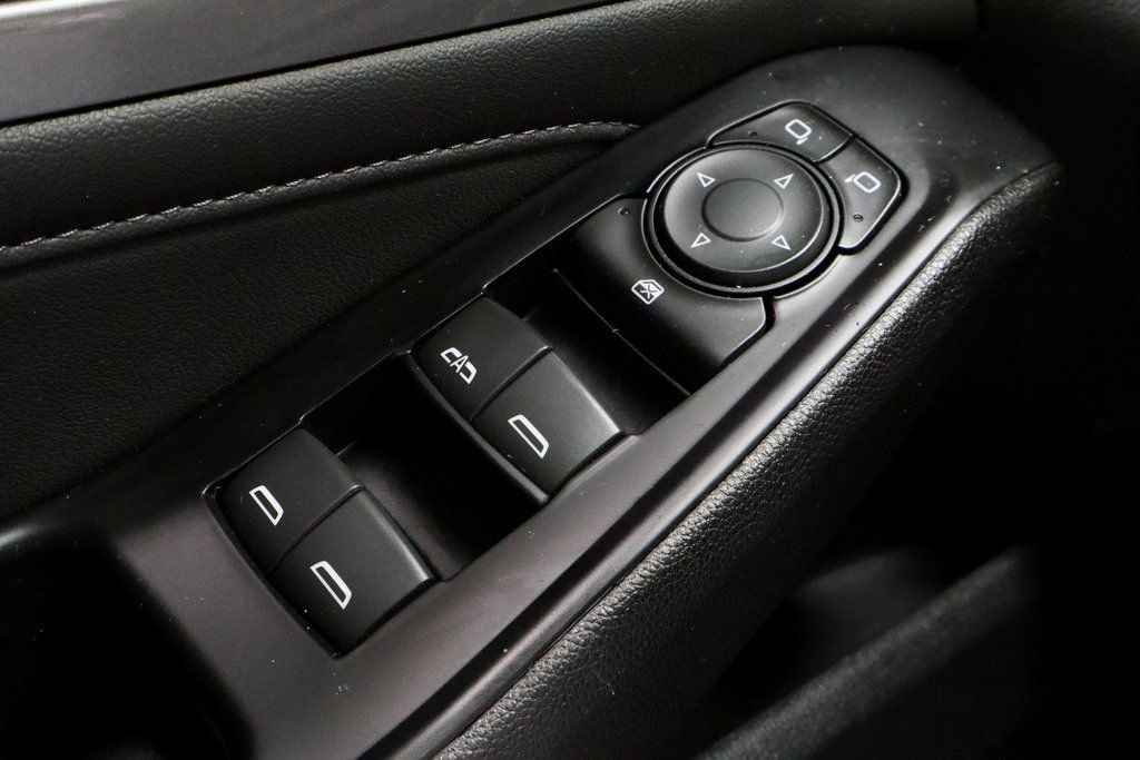 Used 2023 Chevrolet Traverse LT w/ LPO, Floor Liner Package image 27