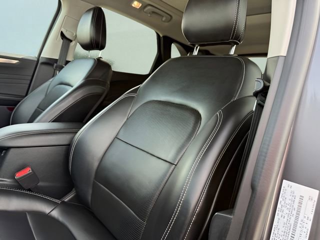 Certified 2022 Ford Escape Titanium w/ Class II Trailer Tow Package image 19