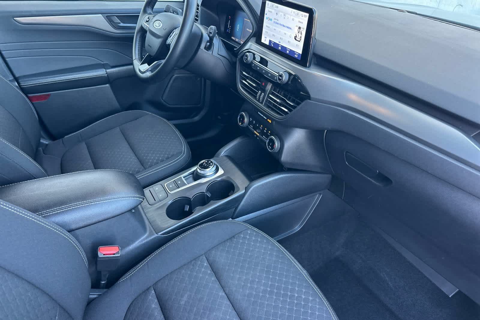 Certified 2024 Ford Escape Active FWD image 17