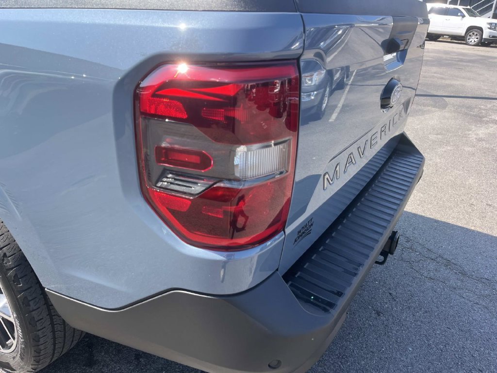 Certified 2025 Ford Maverick Lariat w/ 4K Tow Package AWD/4WD image 12