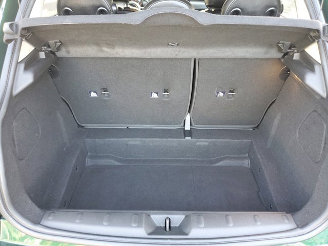 Used 2018 MINI Cooper 4-Door Hardtop image 8