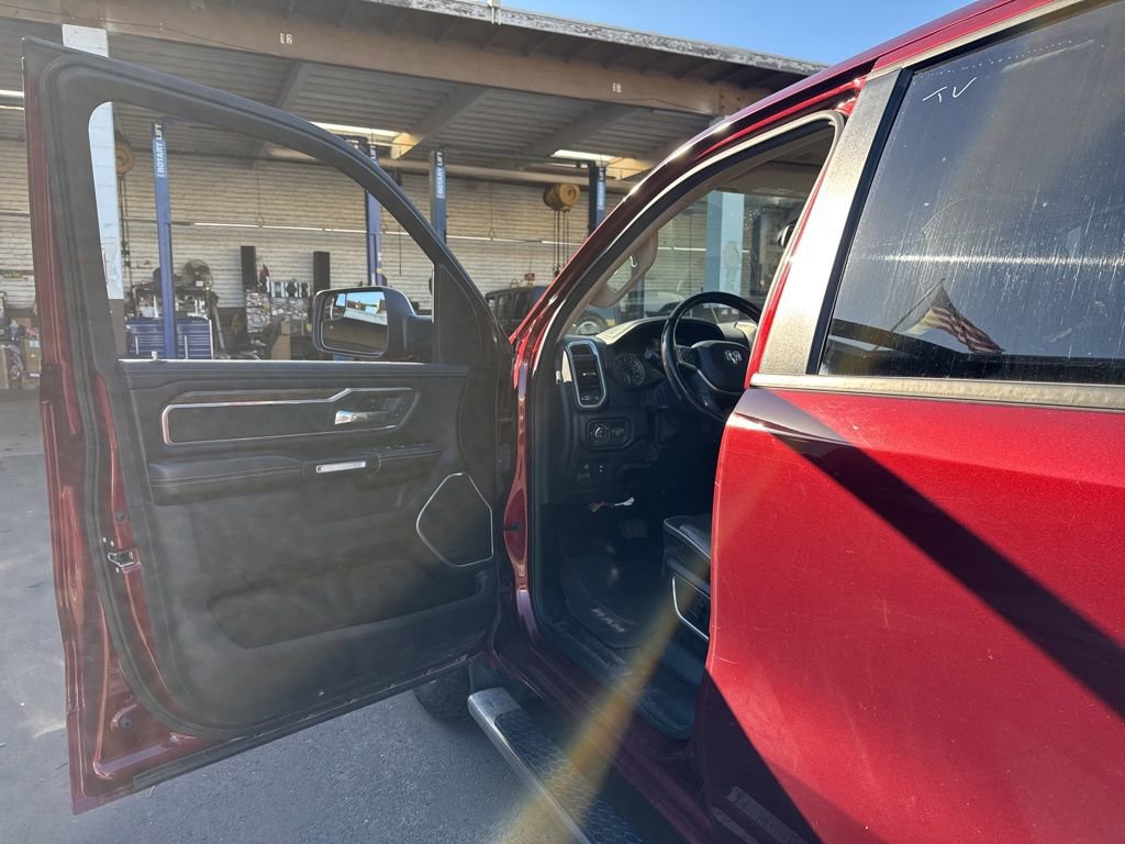 Used 2019 RAM 1500 Laramie image 4