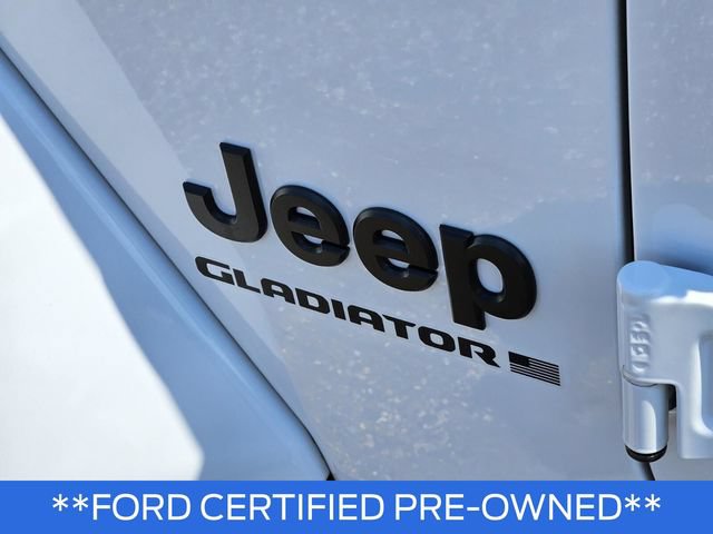 Used 2023 Jeep Gladiator Sport AWD/4WD image 8