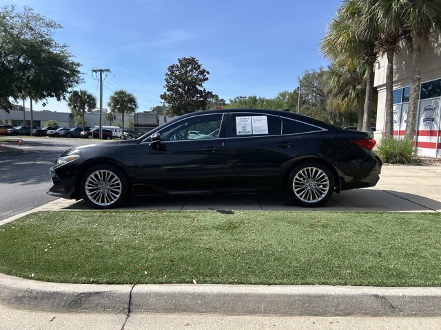 Used 2019 Toyota Avalon Limited FWD image 8
