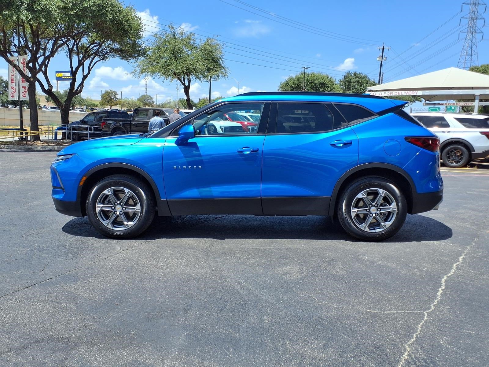 Used 2024 Chevrolet Blazer LT w/ Convenience Package FWD image 9
