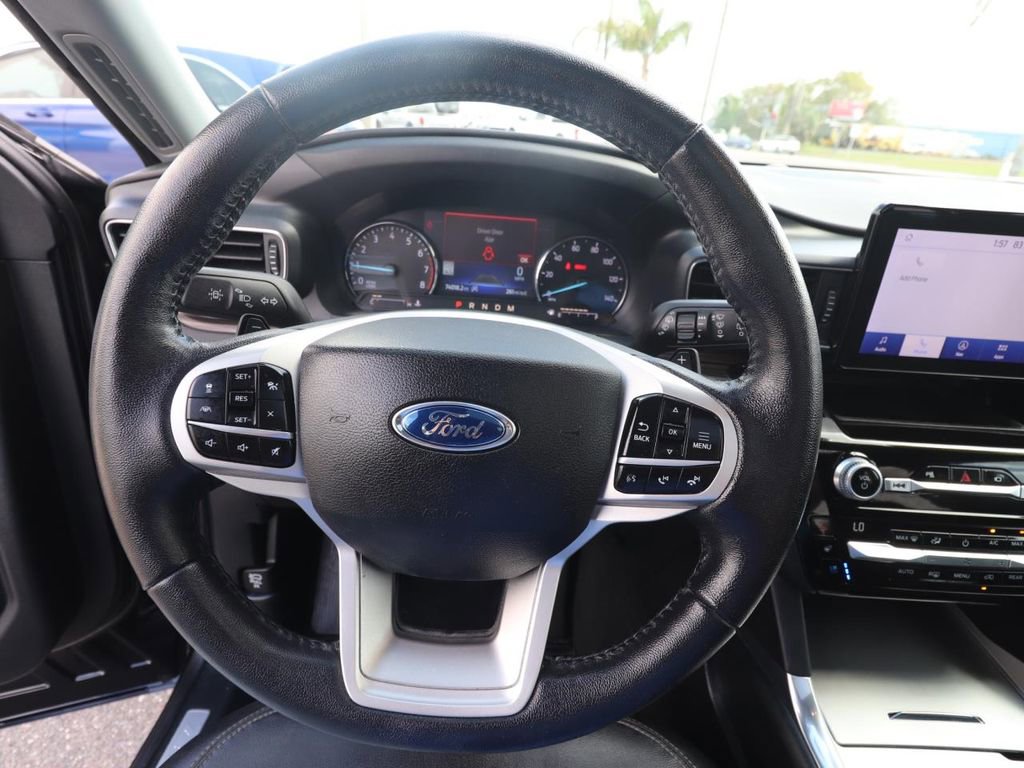 Certified 2021 Ford Explorer Limited w/ Equipment Group 301A image 18