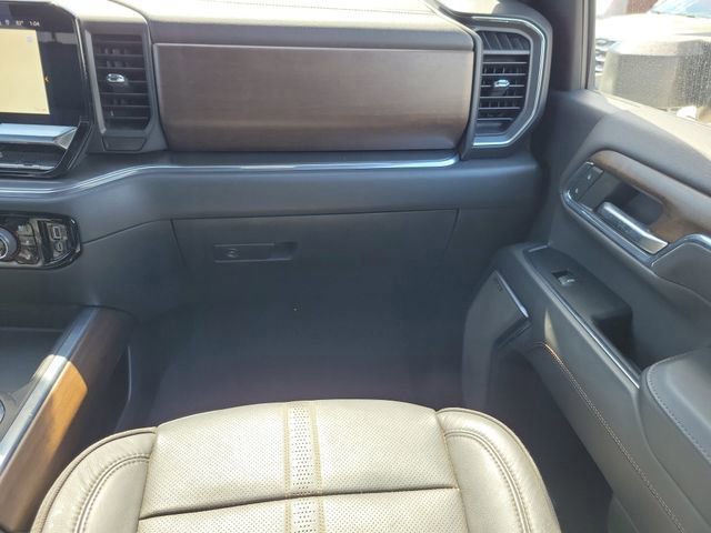 Used 2024 Chevrolet Silverado 2500 High Country w/ High Country Premium Package image 15