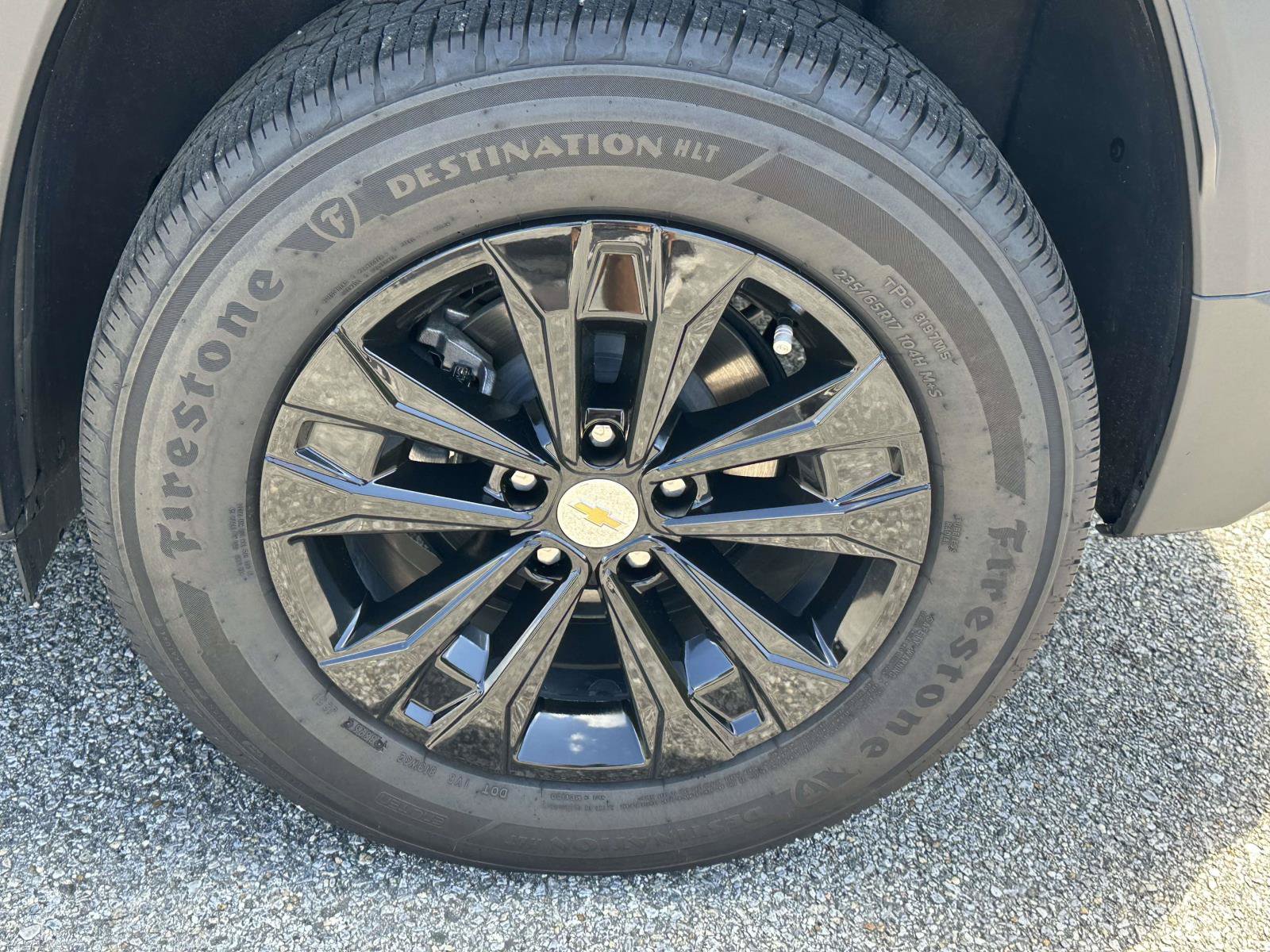 Used 2026 Chevrolet Equinox LT w/ Safety and Technology Package FWD image 29