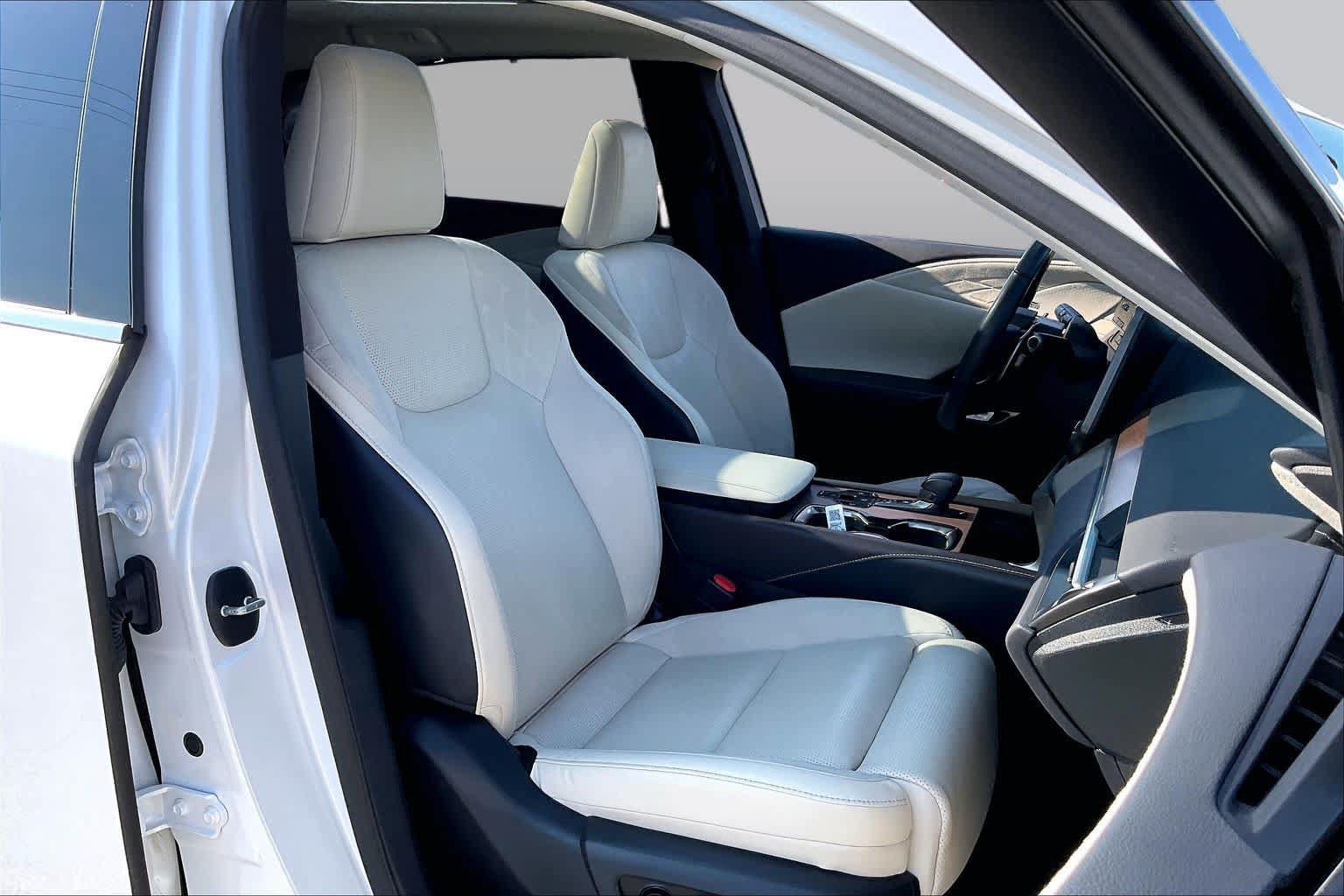Used 2023 Lexus RX 350 FWD w/ Cold Area Package image 9