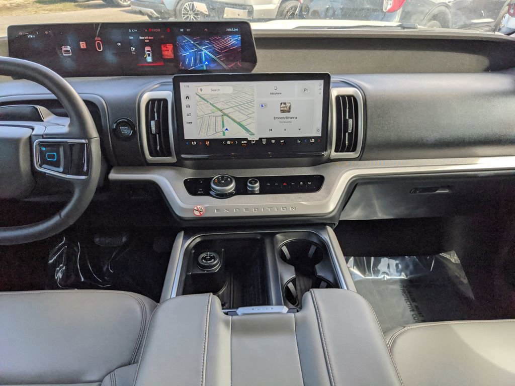 Certified 2025 Ford Expedition Max Active image 18