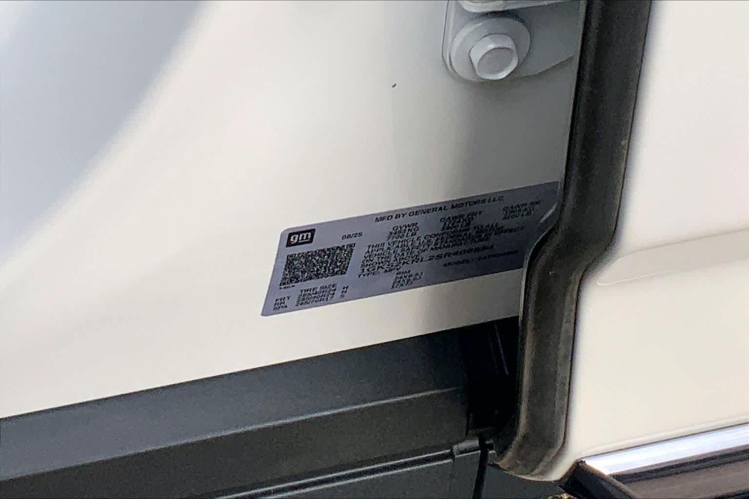 Used 2025 GMC Yukon XL Denali Ultimate w/ LPO, Floor Liner Package AWD/4WD image 37