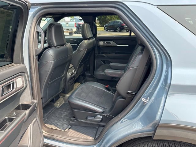 Certified 2025 Ford Explorer ST AWD/4WD image 18