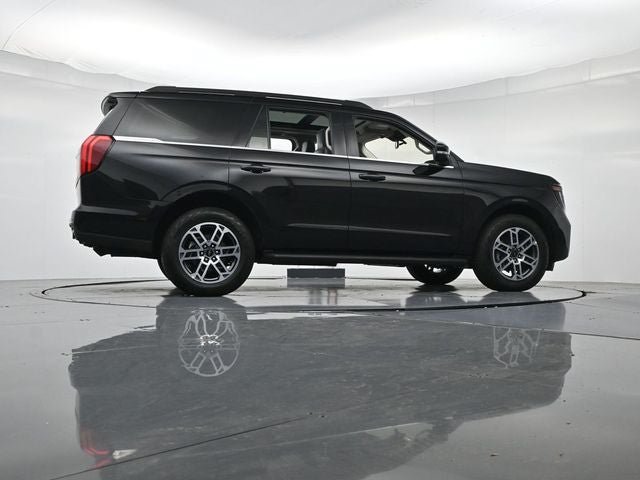 Certified 2025 Ford Expedition Active AWD/4WD image 37