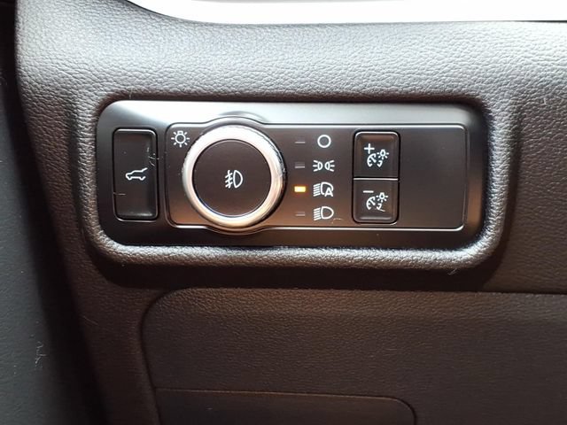 Certified 2024 Ford Explorer XLT w/ Equipment Group 202A AWD/4WD image 19
