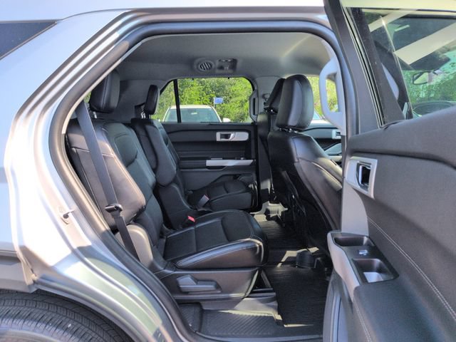 Certified 2023 Ford Explorer Limited w/ Limited Technology Package AWD/4WD image 17