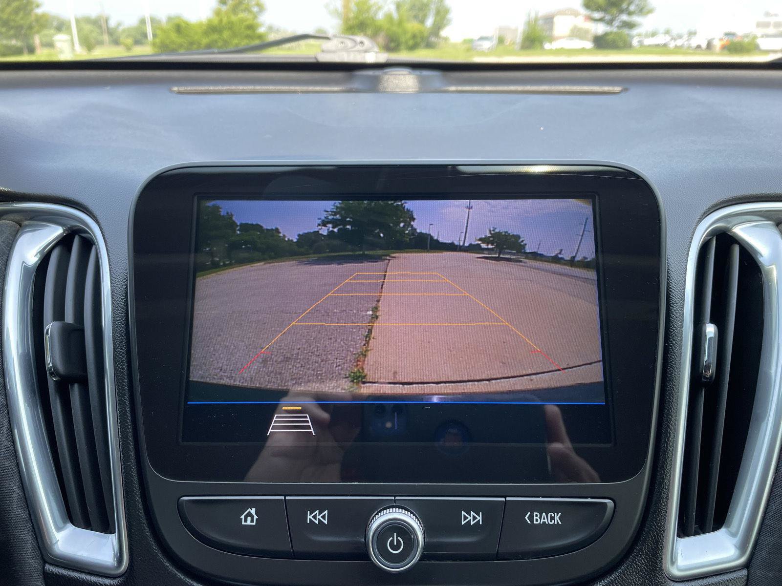 Used 2019 Chevrolet Malibu LT FWD image 22