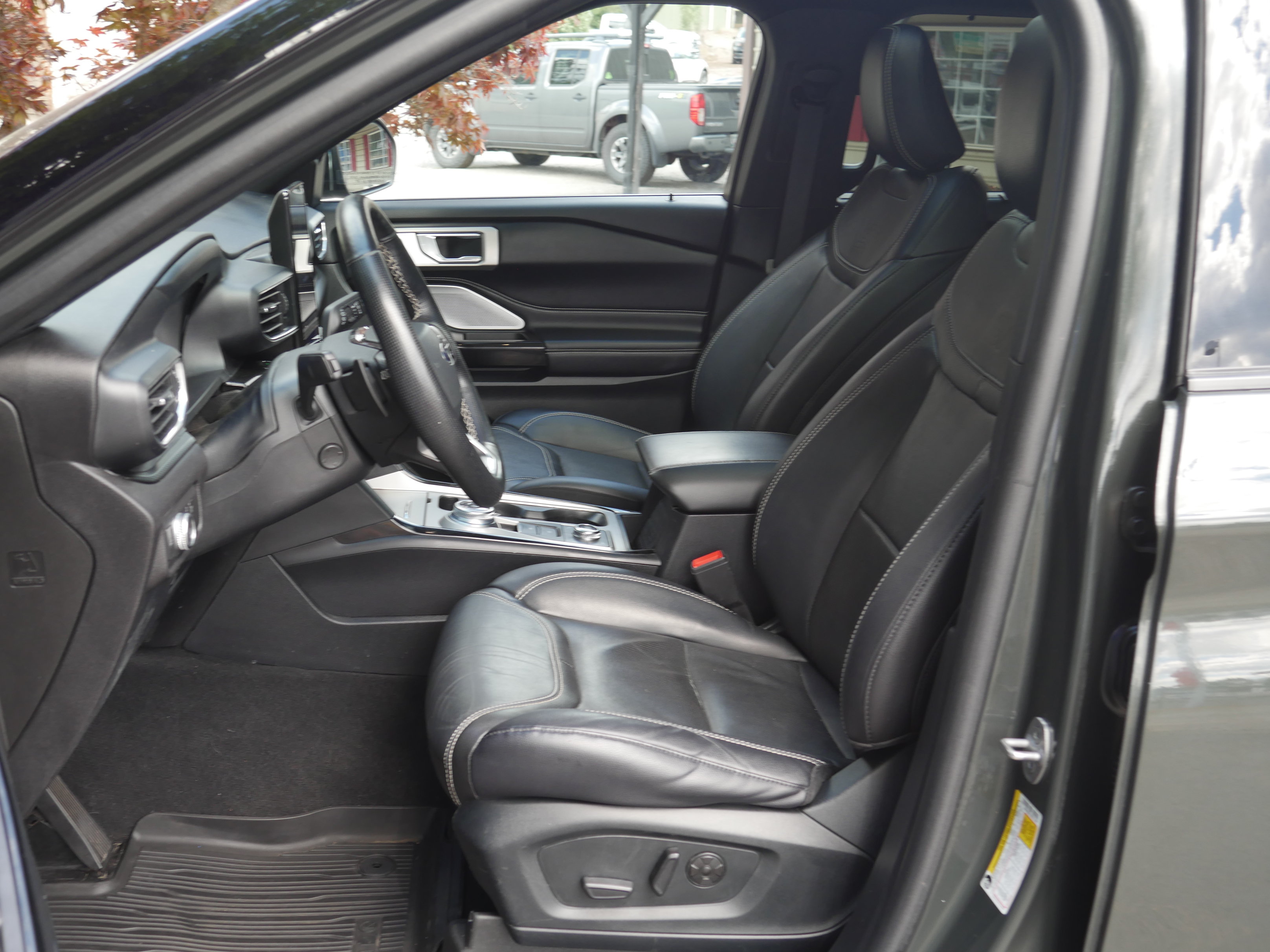 Certified 2021 Ford Explorer ST w/ ST Street Pack AWD/4WD image 3