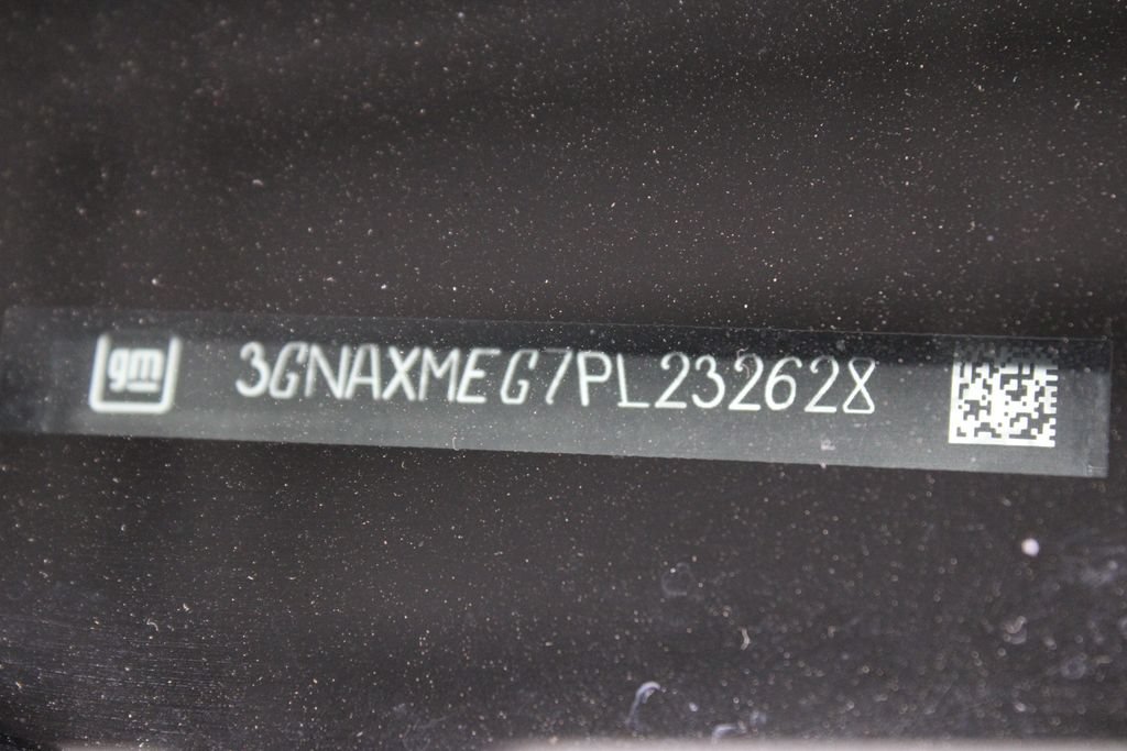 Used 2023 Chevrolet Equinox RS FWD image 33