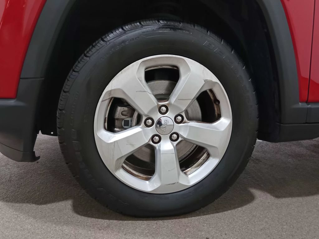 Used 2018 Jeep Compass Latitude w/ Popular Equipment Group AWD/4WD image 12