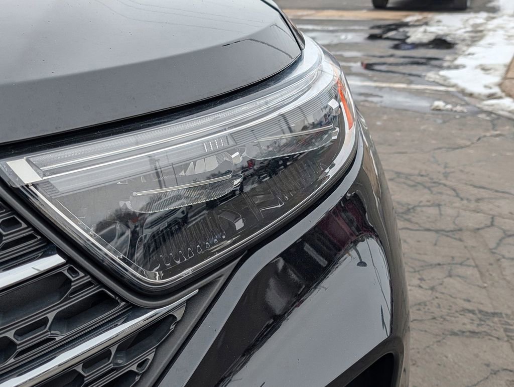 Certified 2022 Ford Explorer XLT w/ Equipment Group 202A image 5