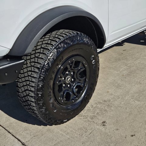 Certified 2024 Ford Bronco Wildtrak image 9