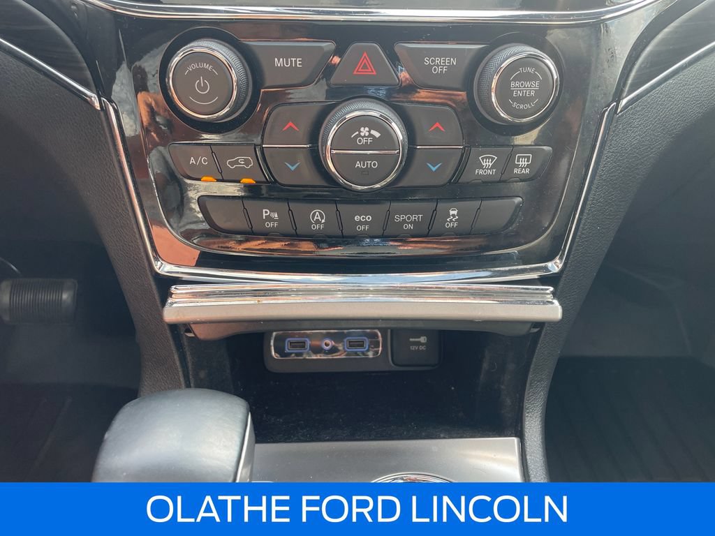 Used 2022 Jeep Grand Cherokee Limited AWD/4WD image 13