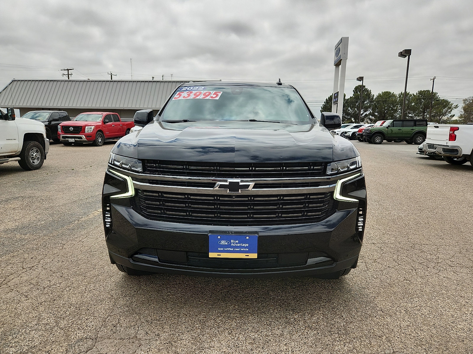 Used 2022 Chevrolet Suburban RST w/ Sport Performance Package RWD image 2