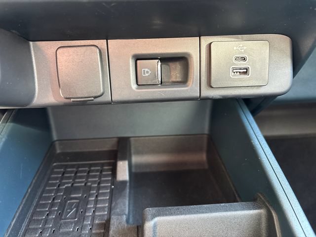 Certified 2025 Ford Maverick Lobo AWD/4WD image 35