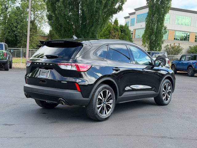 Certified 2022 Ford Escape SE w/ SE Sport Appearance Package AWD/4WD image 4