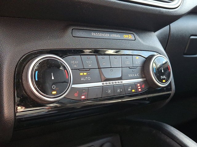 Certified 2022 Ford Escape SEL w/ Technology Package AWD/4WD image 16